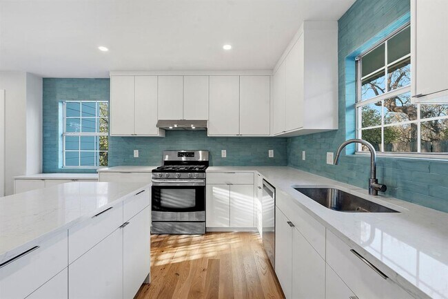 Foto del edificio - 827 Gullett St