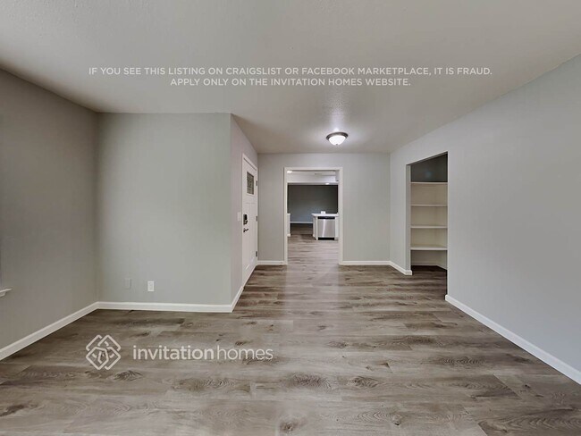 Foto del edificio - 6716 Donerail Dr