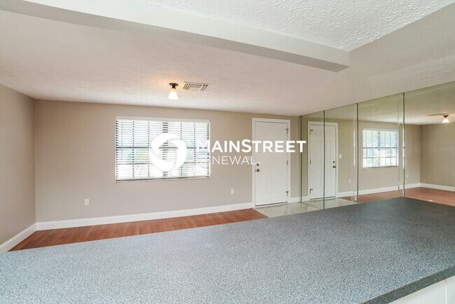 Foto del edificio - 3 Bedroom Pet-Friendly Home in Port Richey, FL with Main Street Renewal