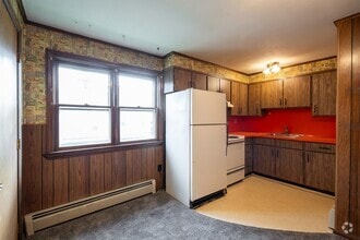 Building Photo - 7 105th St