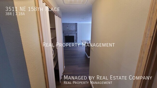 Building Photo - Spacious Three Bed Two Bath Vancouver Home...