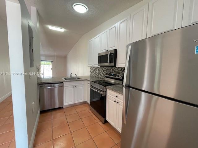Building Photo - 10828 SW 72nd St