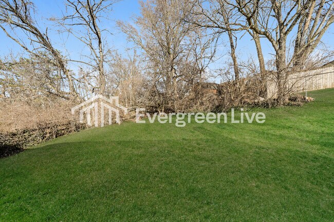 Foto del edificio - 3454 Robinet Dr