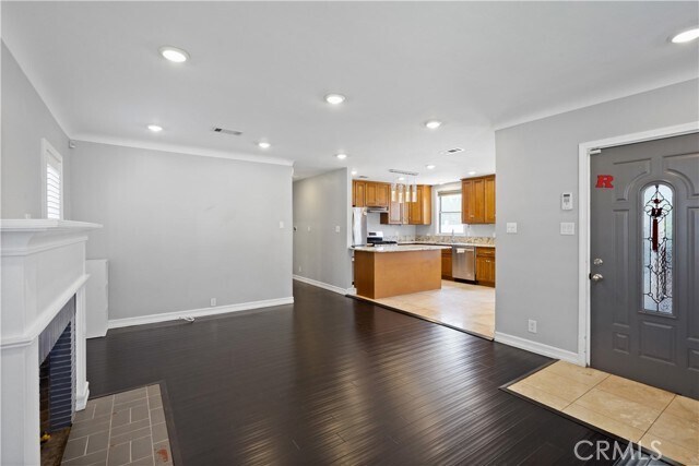 Building Photo - 5442 Templeton St