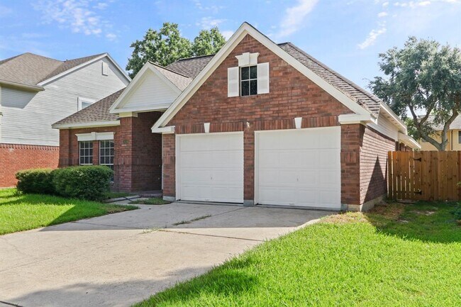 Foto del edificio - 7426 Hollow Ridge Dr