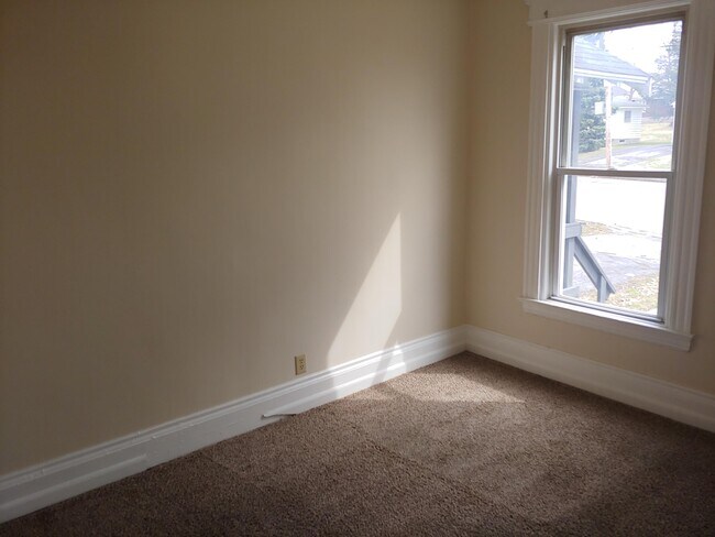 Building Photo - 1139 Lemoyne Ave
