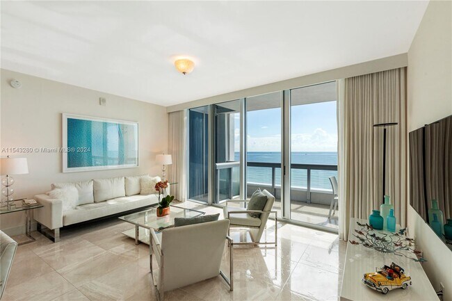 Foto del edificio - 6899 Collins Ave