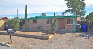 Building Photo - 1220 E Lee St