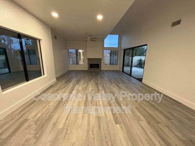Foto del edificio - 41682 Aventine Ct