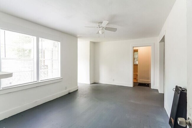 Building Photo - 8032 5th Ave N