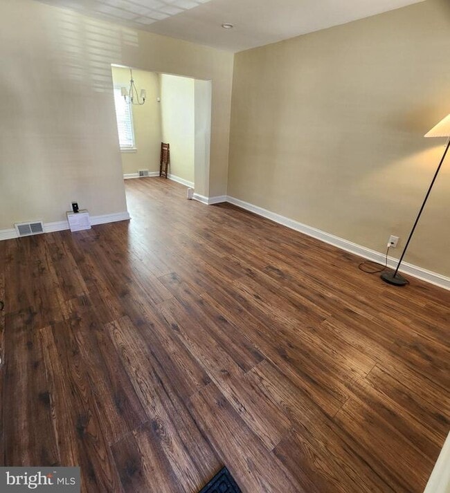 Building Photo - 2330 14th Pl SE