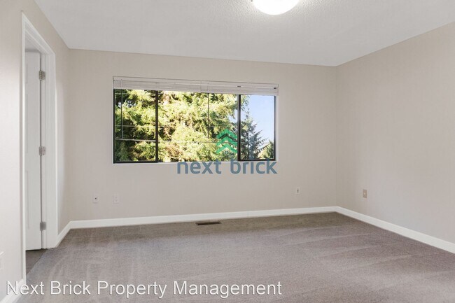 Building Photo - 5 br, 3 bath House - 16183 SE 42nd St