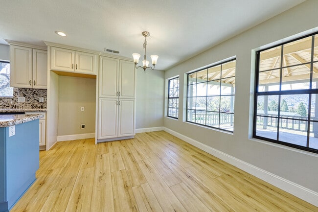 Building Photo - 24121 Martingale Way