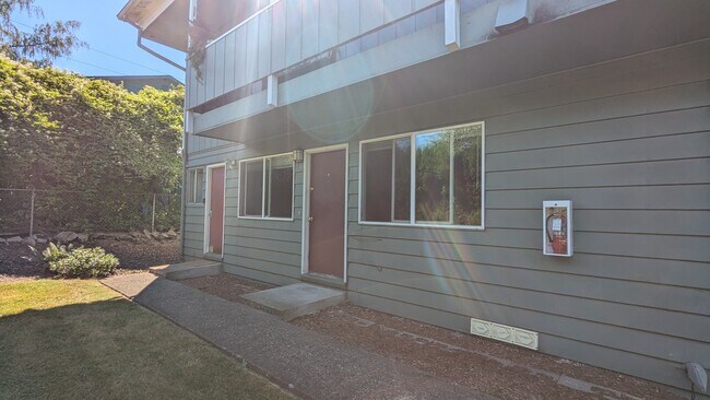 Front door - 2910 SE Gladstone St