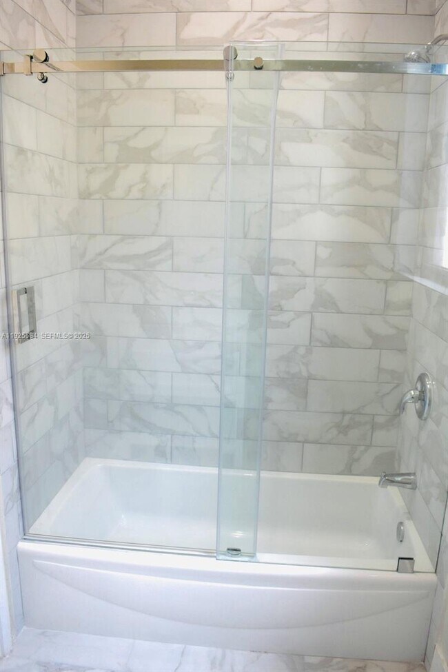 Foto del edificio - 29 Palmetto Dr