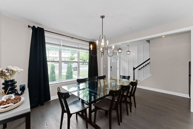 Photo - 516 Coates Ln Townhome