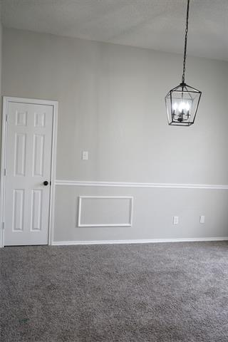 Building Photo - 702 Summerwood Dr