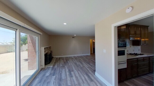 Foto del edificio - Coming Soon: Spacious 3Bd 2Ba College Park West Home