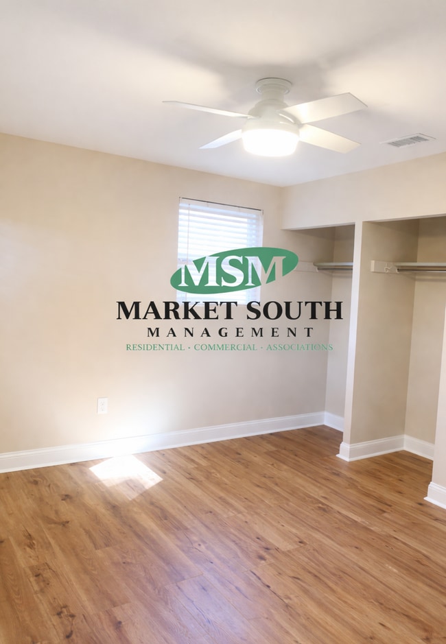 Building Photo - NEWLY RENOVATED SPACIOUS HOME