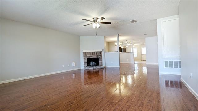 Foto del edificio - 2424 Chestnut Dr