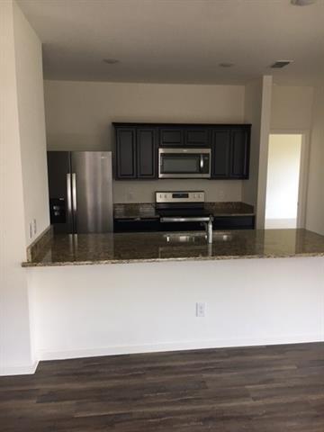 Foto del edificio - 825 Cedar Elm Dr