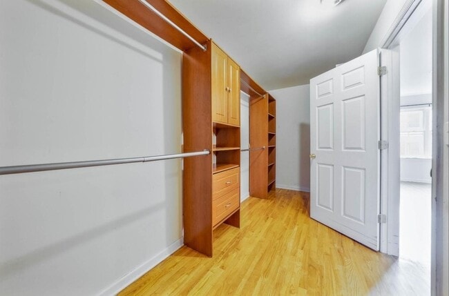 Building Photo - 21-23 Norfolk Street Unit 2