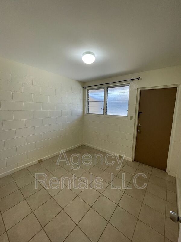 Foto del edificio - 825 University Ave