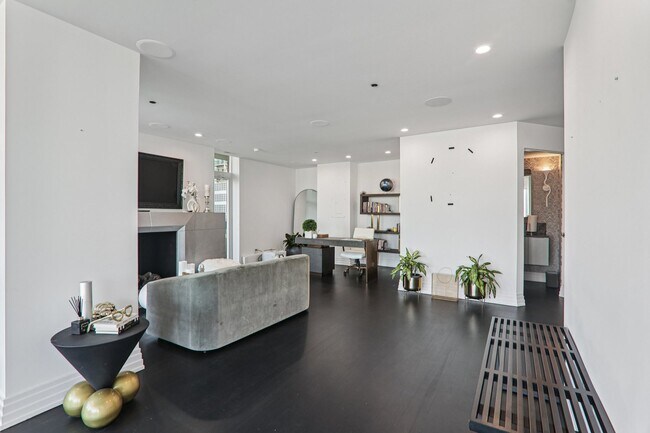 Foto del edificio - 600 N Kingsbury St
