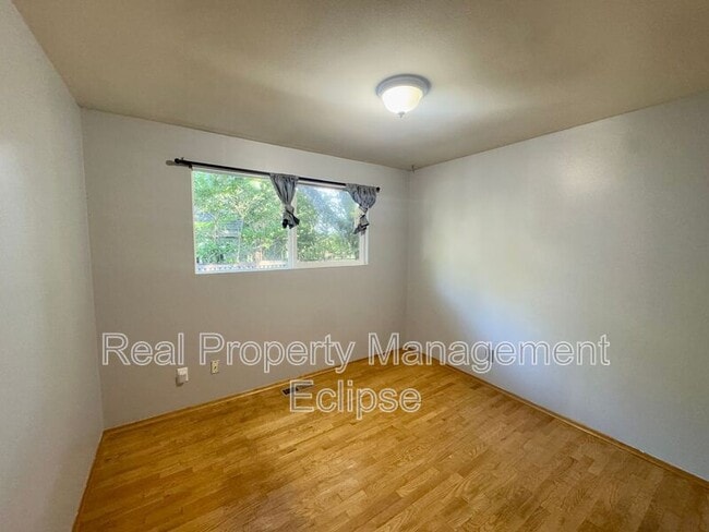 Building Photo - 14722 84th Ave NE