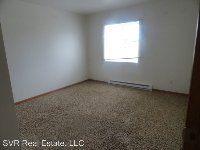 Building Photo - 1309 11th St W