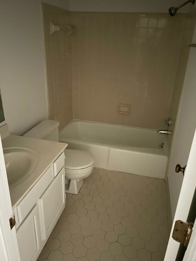 Foto del edificio - Beautiful Townhome in Cary's Kildaire Farms