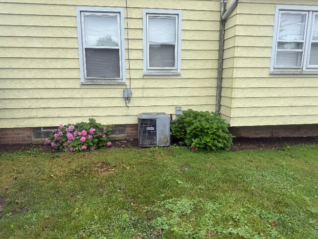 Foto del edificio - 13583 Shady Oak Blvd