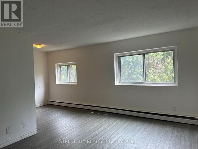 Building Photo - 220 Ashland Ave