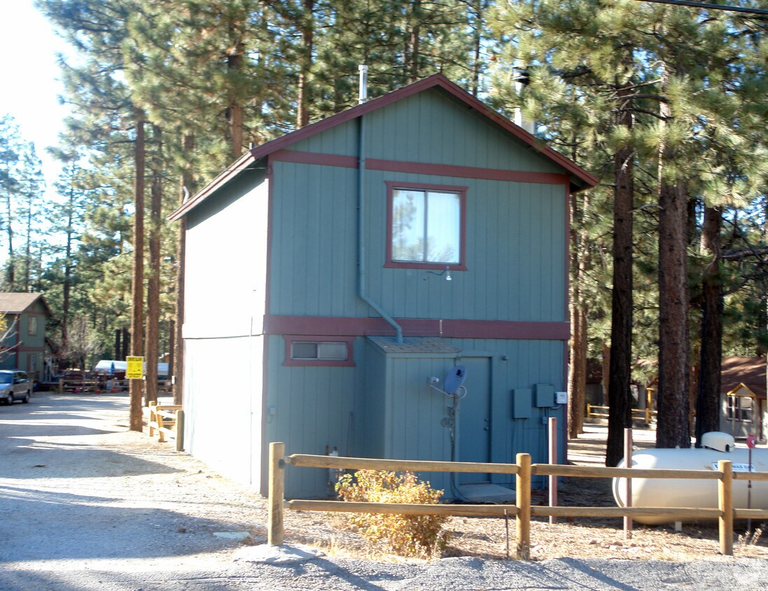 Primary Photo - 652-A Jefferies Rd
