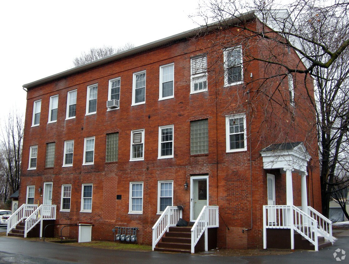 Primary Photo - 53 Bridge St