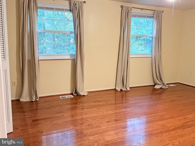 Foto del edificio - 10434 Calumet Grove Dr