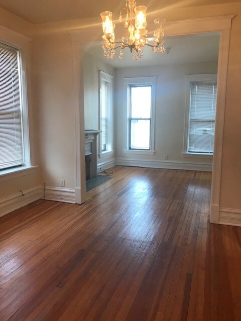 Foto del edificio - 3358 N Ashland Ave