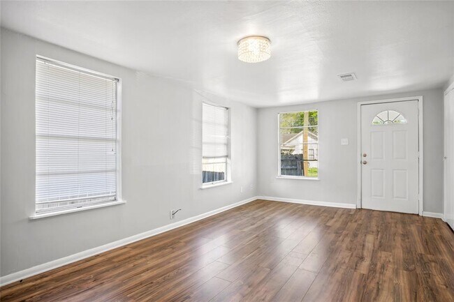 Foto del edificio - 1013 N 2nd St