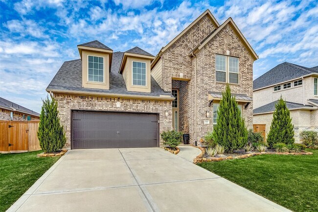 Foto del edificio - 705 Serenity View Ln
