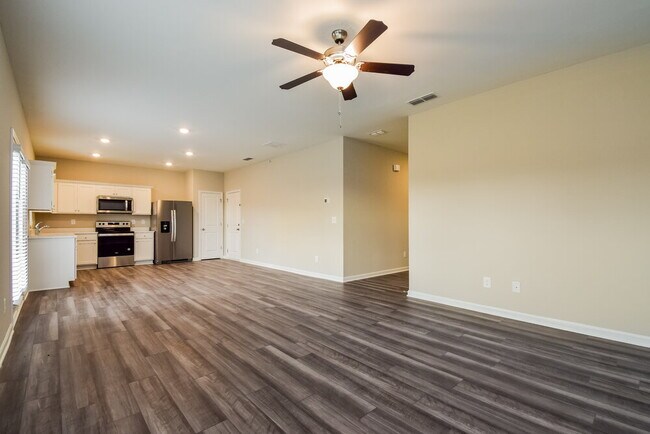 Building Photo - 526 Knightsbridge Ln