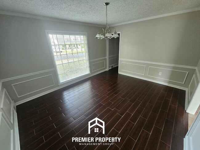 Building Photo - Grand 5BR/2.5BA Germantown Colonial | 2,800+ SQ FT, Hardwood & Poplar Estates