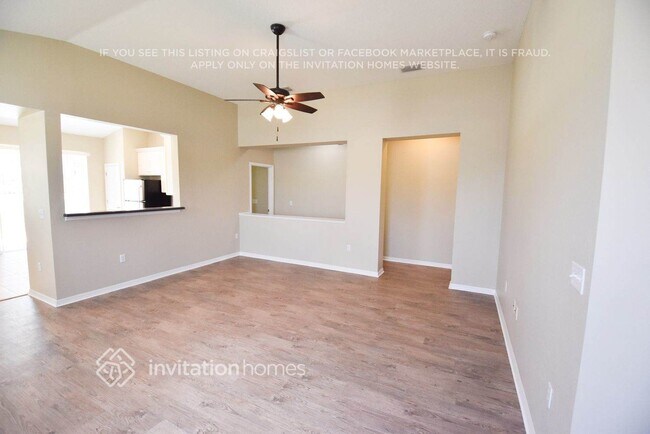 Foto del edificio - 6860 Lake Eaglebrooke Dr