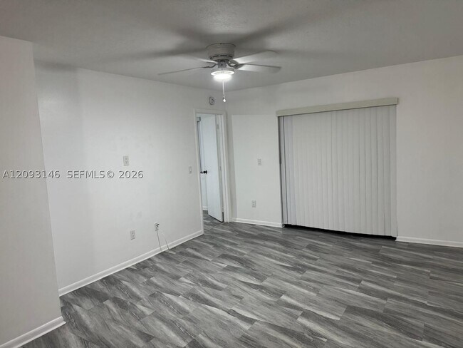 Foto del edificio - 14847 SW 104th St