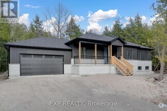 Building Photo - 48 Iroquois Crescent