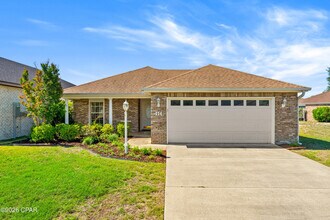 Building Photo - 114 Lakeridge Dr