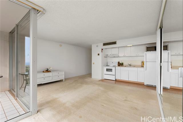 Building Photo - 84-680-680 Kili Dr
