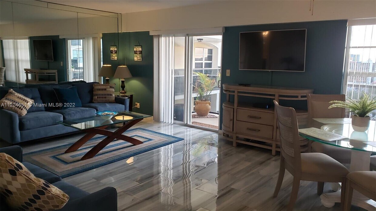 Foto principal - 5100 Dupont Blvd