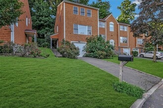 Building Photo - 24 Herb Hill Rd