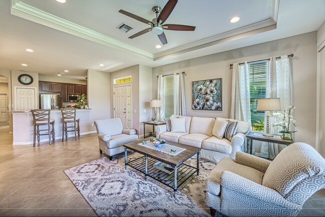 Sala de estar - 9918 Palmarrosa Way