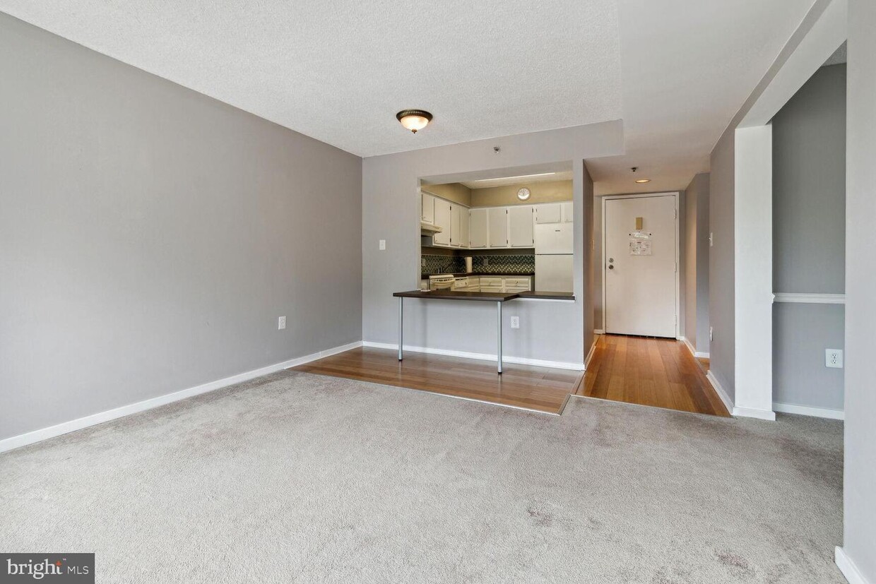 Foto principal - 2921 N Leisure World Blvd
